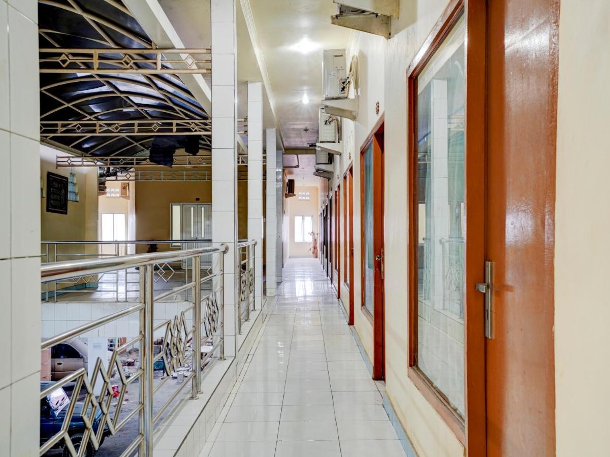 OYO 90118 Hotel Diamond Syariah Subang Bagian luar foto