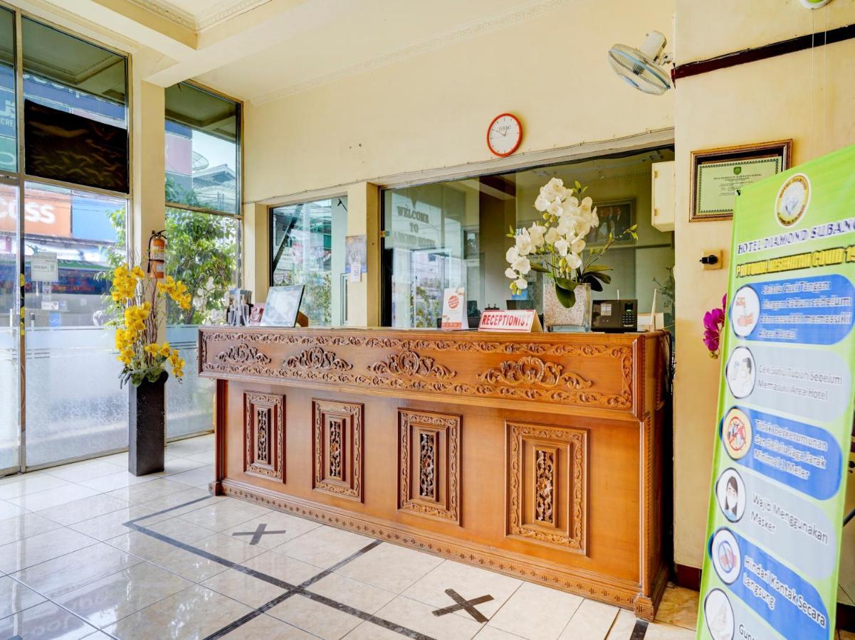 OYO 90118 Hotel Diamond Syariah Subang Bagian luar foto