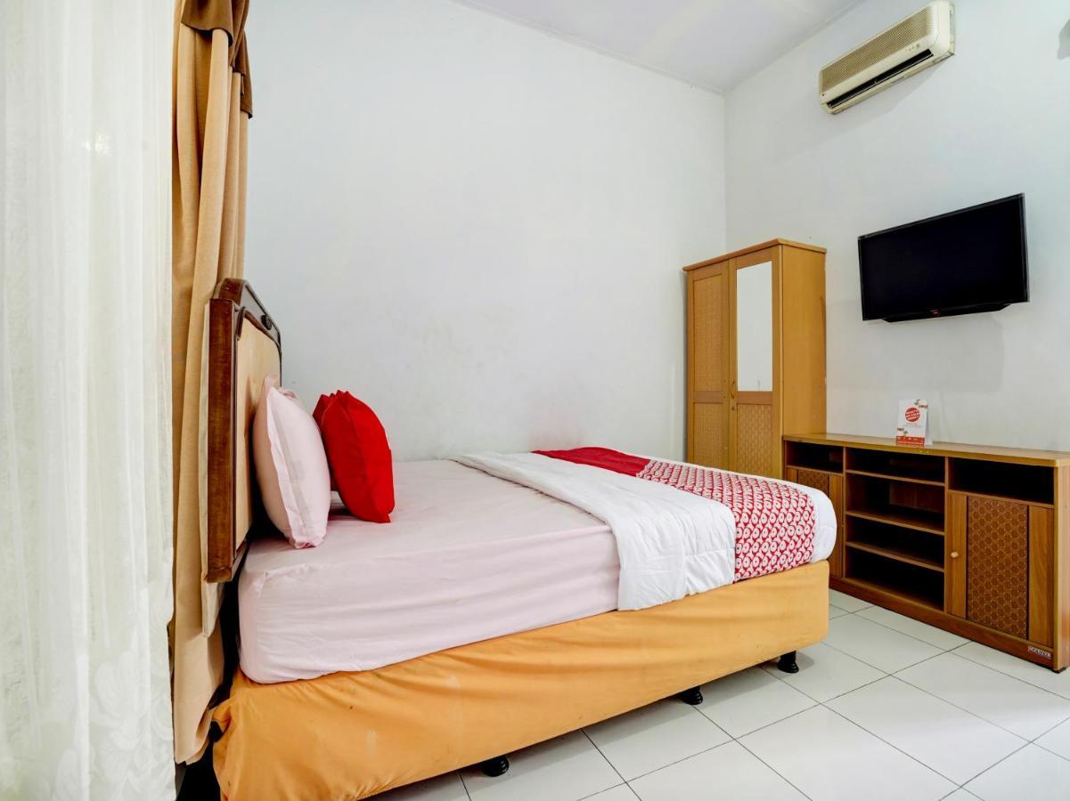 OYO 90118 Hotel Diamond Syariah Subang Bagian luar foto