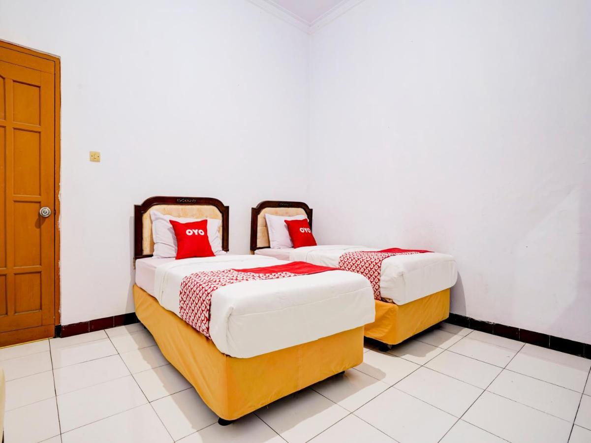 OYO 90118 Hotel Diamond Syariah Subang Bagian luar foto