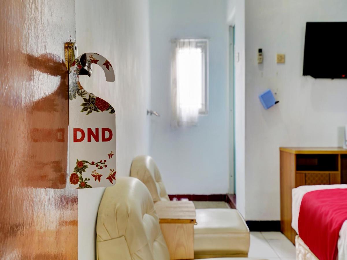 OYO 90118 Hotel Diamond Syariah Subang Bagian luar foto