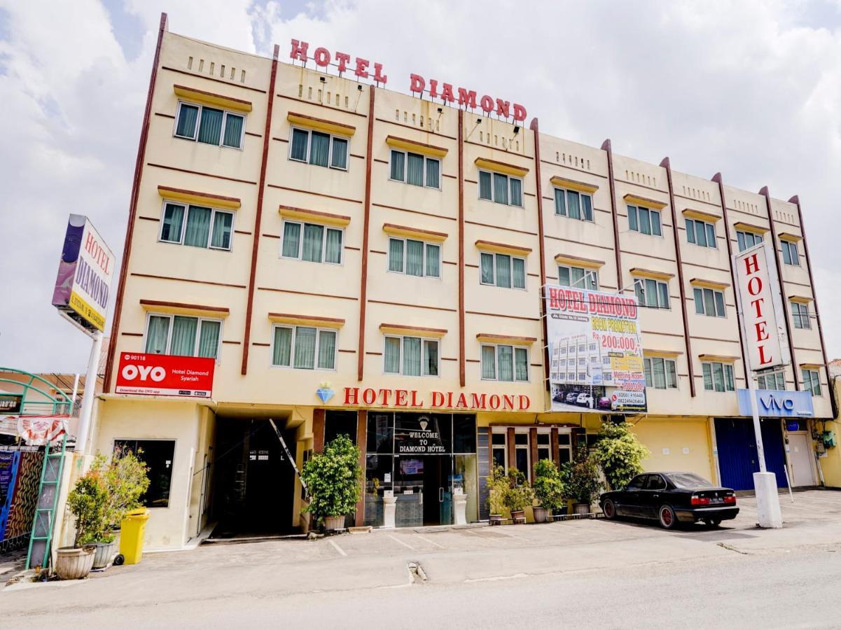 OYO 90118 Hotel Diamond Syariah Subang Bagian luar foto